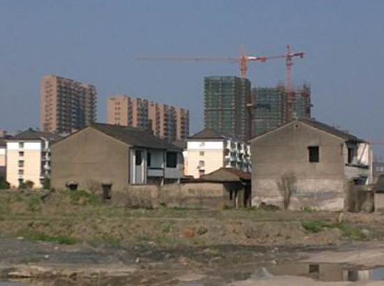 【京云征地<a href=http://www.shengmiao.com.cn/team/ target=_blank class=infotextkey>拆遷律師</a>】房屋強拆確認違法后，該如何索要拆遷賠償？