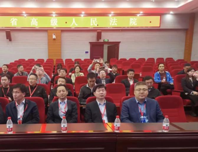 京云律所主任王興華受貴州省高級人民法院邀請參觀貴州智慧法院建設情況匯報